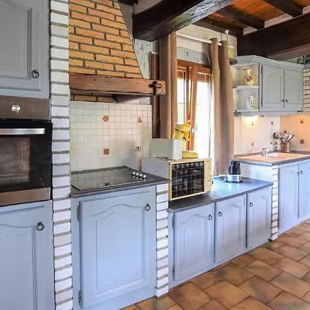 2 Bedroom Lovely In *