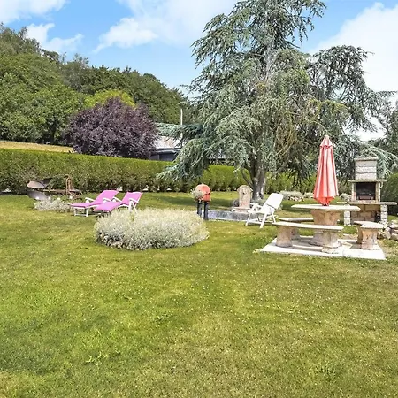2 Bedroom Lovely In * Marques