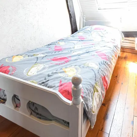 2 Bedroom Lovely In Holiday home Marques