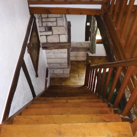 Vakantiehuis 2 Bedroom Lovely In *
