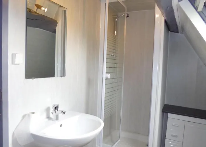 2 Bedroom Lovely In Holiday home Marques